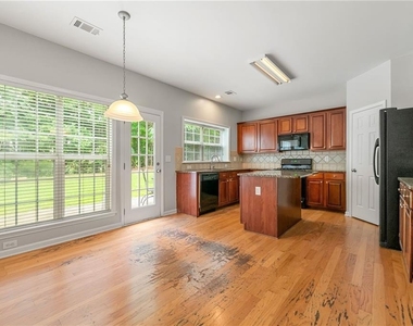 28 Crystal Way - Photo Thumbnail 2
