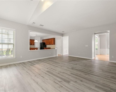 28 Crystal Way - Photo Thumbnail 5