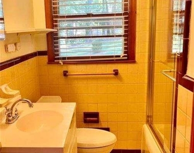 2560 Wood Valley Drive - Photo Thumbnail 8