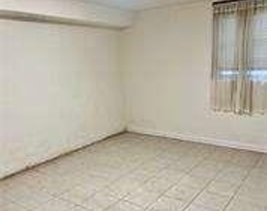 2560 Wood Valley Drive - Photo Thumbnail 12