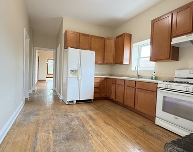 2022 N Lawler Avenue - Photo Thumbnail 2