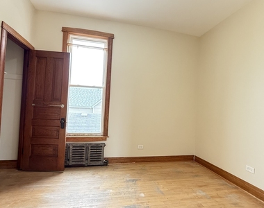 2022 N Lawler Avenue - Photo Thumbnail 9