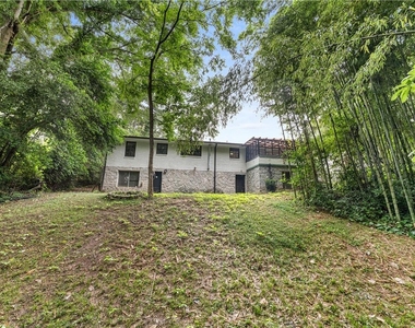 1685 Dunwoody Place Ne - Photo Thumbnail 13