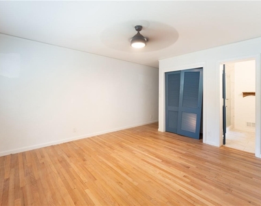 1685 Dunwoody Place Ne - Photo Thumbnail 10