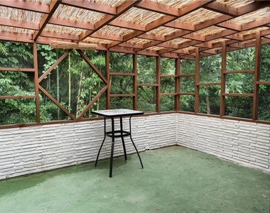 1685 Dunwoody Place Ne - Photo Thumbnail 12