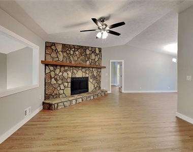 3753 Memorial Parkway Nw - Photo Thumbnail 1
