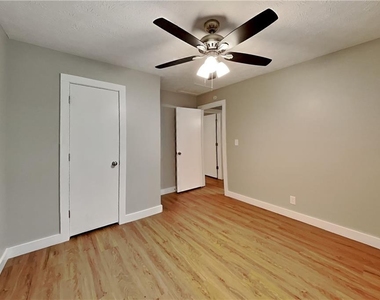 3753 Memorial Parkway Nw - Photo Thumbnail 13