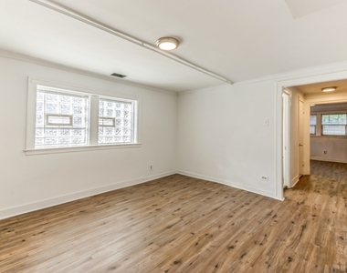3501 N Albany Avenue - Photo Thumbnail 2
