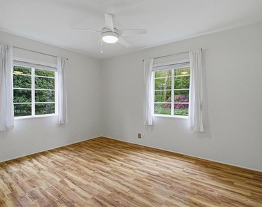 1381 Normandy Drive Ne - Photo Thumbnail 10