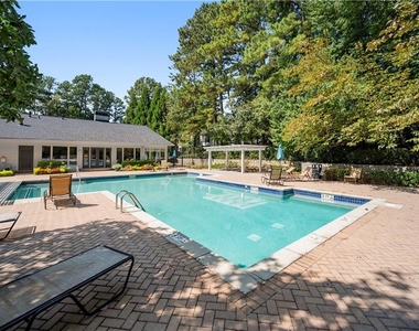 44 Rumson Court Se - Photo Thumbnail 24
