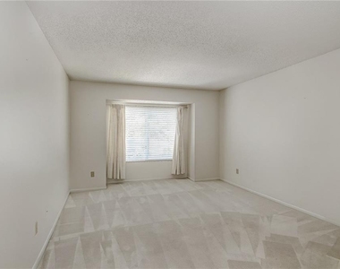 44 Rumson Court Se - Photo Thumbnail 8