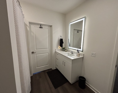 122 E Northwest Highway - Photo Thumbnail 13