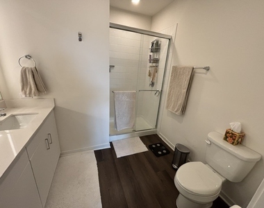 122 E Northwest Highway - Photo Thumbnail 9