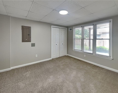 4240 Moccasin Trail - Photo Thumbnail 12
