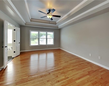 4240 Moccasin Trail - Photo Thumbnail 7