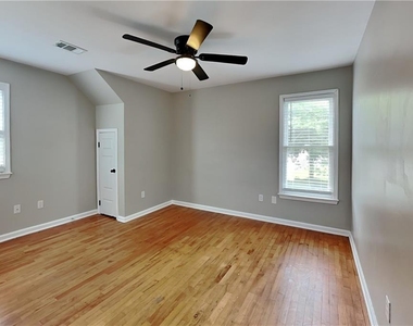 4240 Moccasin Trail - Photo Thumbnail 10