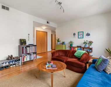 39 N Paulina Avenue - Photo Thumbnail 3