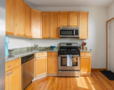 39 N Paulina Avenue - Photo Thumbnail 5