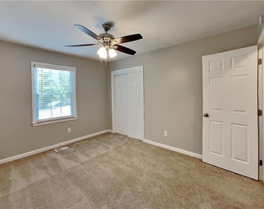 1746 Charrington Way - Photo Thumbnail 10