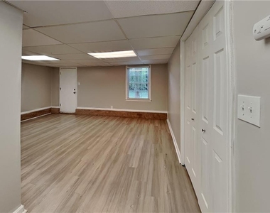 1746 Charrington Way - Photo Thumbnail 14