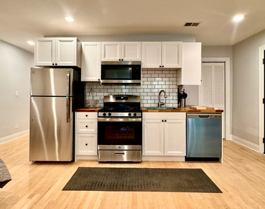 821 S Bell Avenue - Photo Thumbnail 3