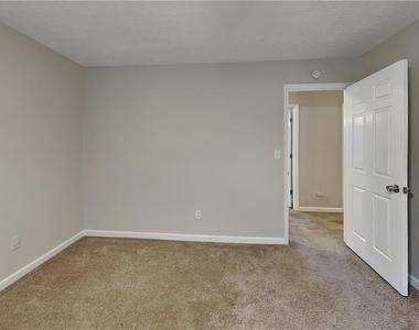 1589 Tennessee Walker Drive Ne - Photo Thumbnail 15