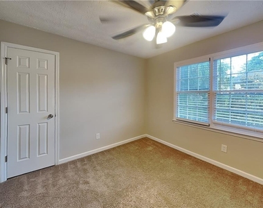 1589 Tennessee Walker Drive Ne - Photo Thumbnail 14