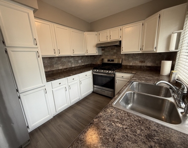 1927 Governors Lane - Photo Thumbnail 7