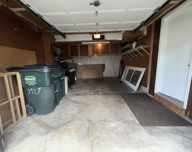 1927 Governors Lane - Photo Thumbnail 17