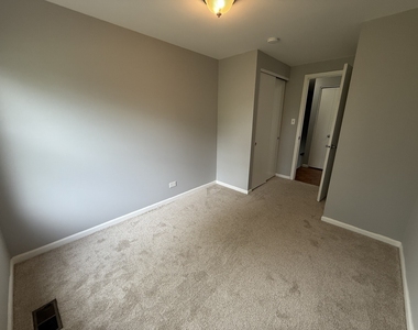 1927 Governors Lane - Photo Thumbnail 15