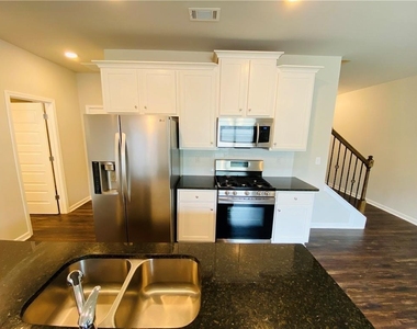 3681 Prospect Point Drive - Photo Thumbnail 6