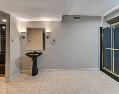 5631 S Elm Street - Photo Thumbnail 23