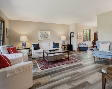 5631 S Elm Street - Photo Thumbnail 5