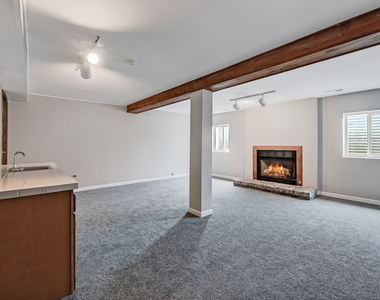5631 S Elm Street - Photo Thumbnail 20