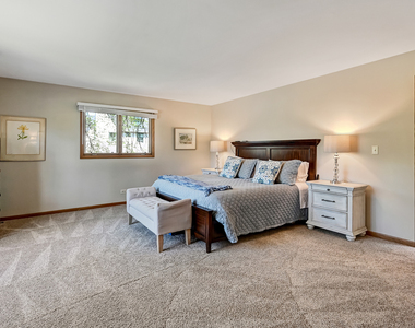 5631 S Elm Street - Photo Thumbnail 13