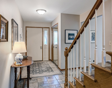 5631 S Elm Street - Photo Thumbnail 3