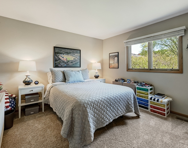 5631 S Elm Street - Photo Thumbnail 17