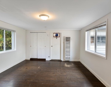 321 Onarga Street - Photo Thumbnail 22