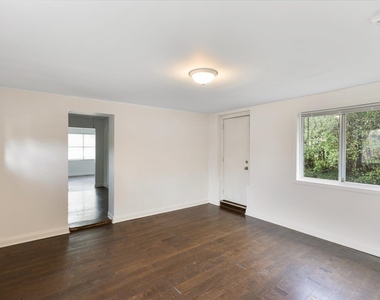 321 Onarga Street - Photo Thumbnail 23