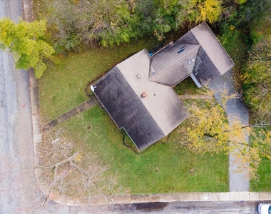 321 Onarga Street - Photo Thumbnail 6