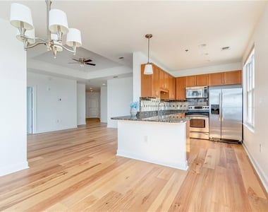 325 East Paces Ferry Road - Photo Thumbnail 10