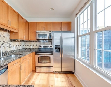 325 East Paces Ferry Road - Photo Thumbnail 12