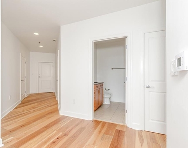 325 East Paces Ferry Road - Photo Thumbnail 28