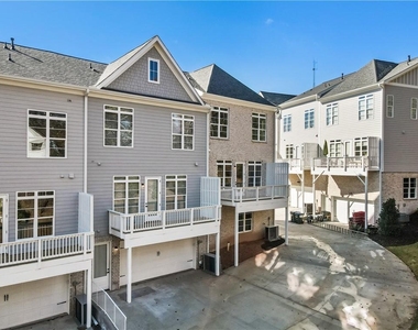 2035 Parkside Lane - Photo Thumbnail 43