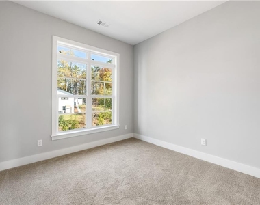 2035 Parkside Lane - Photo Thumbnail 34