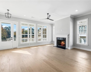 2035 Parkside Lane - Photo Thumbnail 9