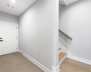 2035 Parkside Lane - Photo Thumbnail 38