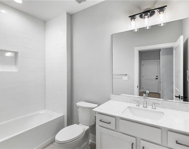 2035 Parkside Lane - Photo Thumbnail 41