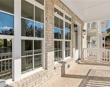 2035 Parkside Lane - Photo Thumbnail 3