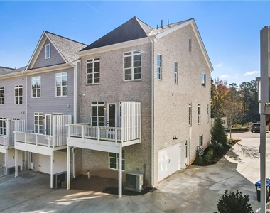 2035 Parkside Lane - Photo Thumbnail 44